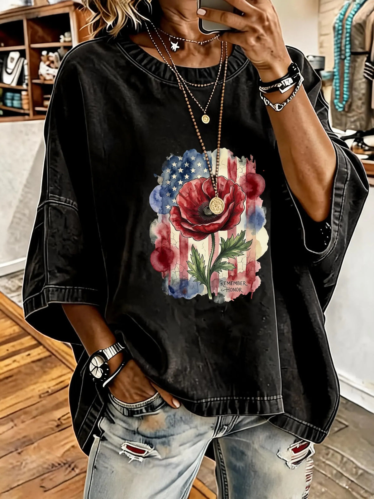 Women'S Vintage Distressed Washed Remember And Honor Poppy Oversized T-Shirt