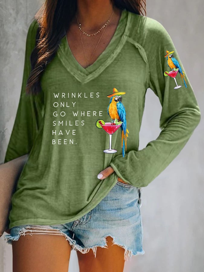 V-neck Retro Wrinkles Only Go Where Smiles Have Been Print T-Shirt