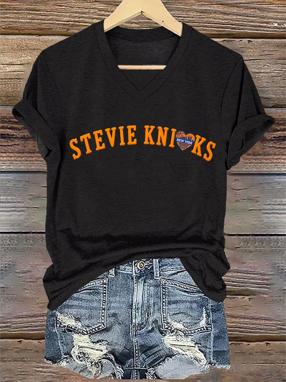 V-Neck Retro New York Basketball Stevie Print T-Shirt